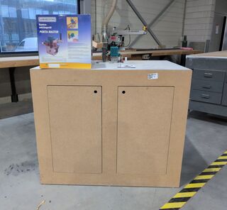 Kantenlijmer in werkplaatskast Wegoma, PM2000
